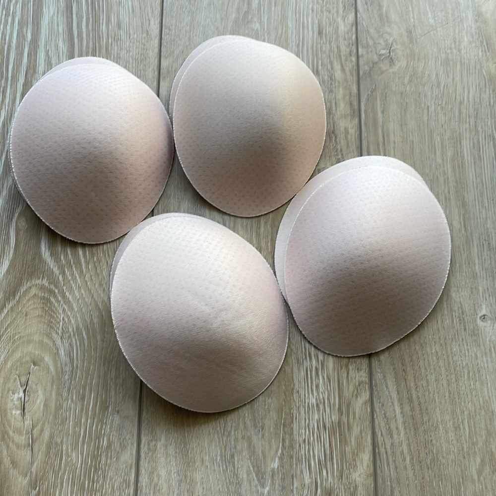 Lululemon sports bra pads